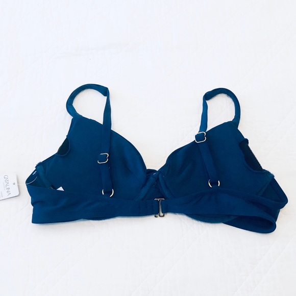 Catalina Twist Front Underwire Bikini Top NWT - Picture 4 of 6